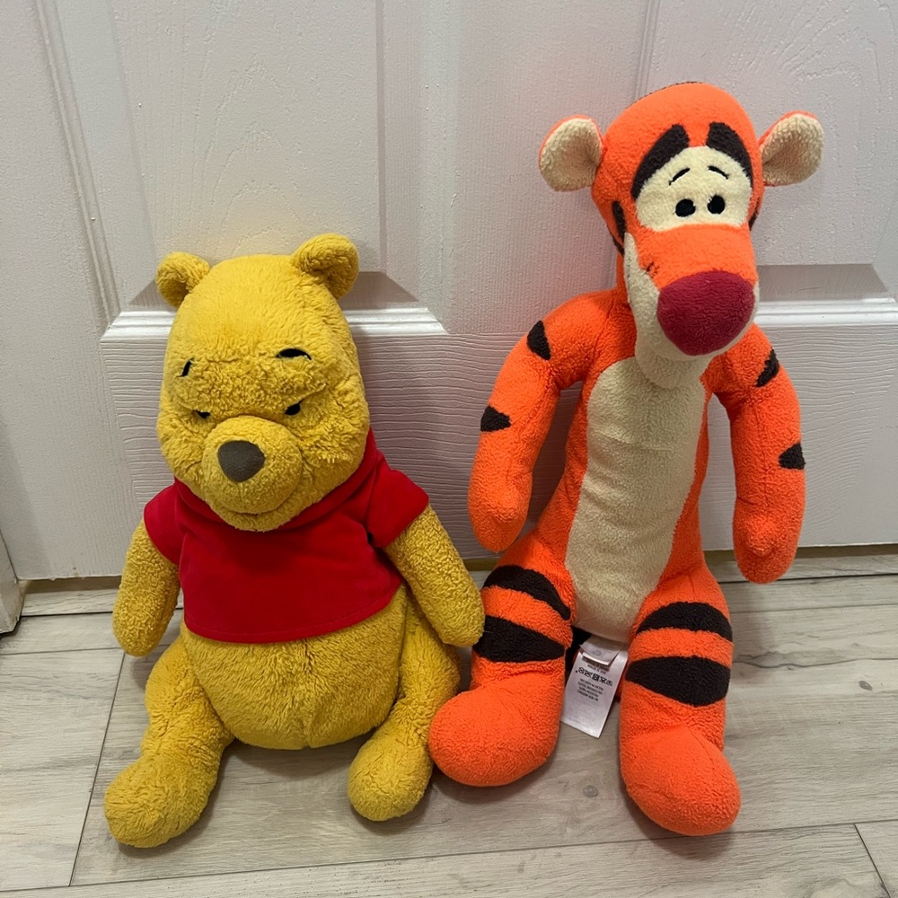 Disney Winnie the Pooh and Tigger plush